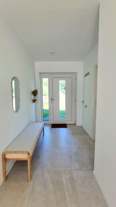 Haus Am Waldrand Und In Seenaehe Lehnin Exterior photo